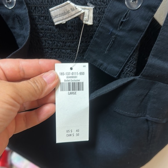 Top - Picture 2 of 3